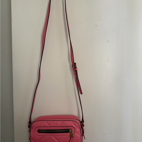 Kurt Geiger Coral Pink Quilted Crossbody with Gold Emblem - Picture 3 of 6